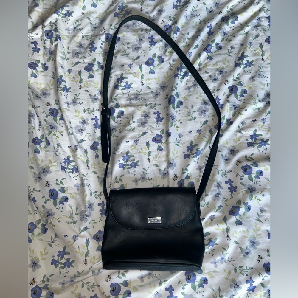 Vintage Guess crossbody